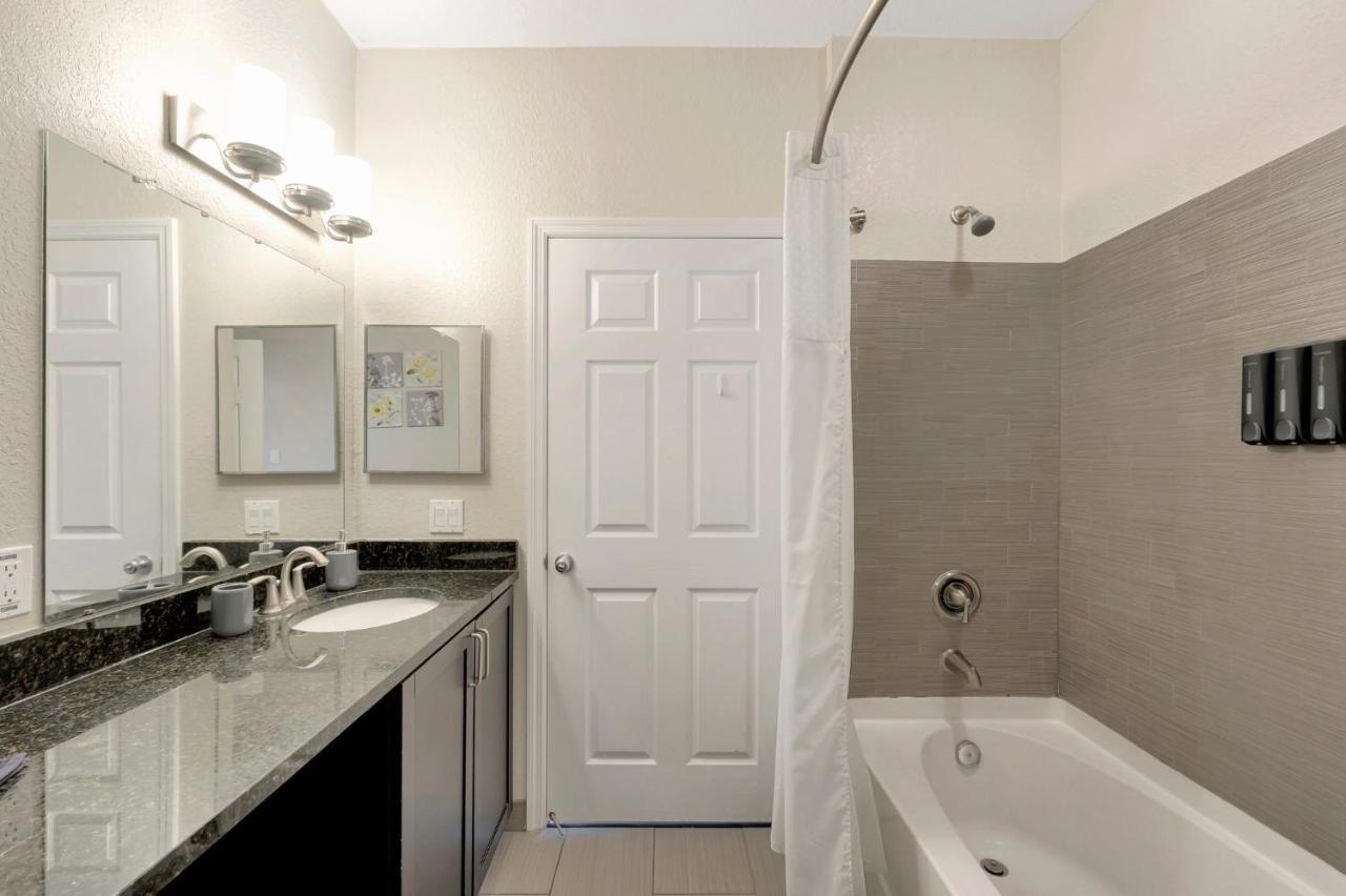Tropical 3Br Suite-2 Resort Style Pools-5 Mil To Bay-Gym-Close To Beach Tampa Bagian luar foto