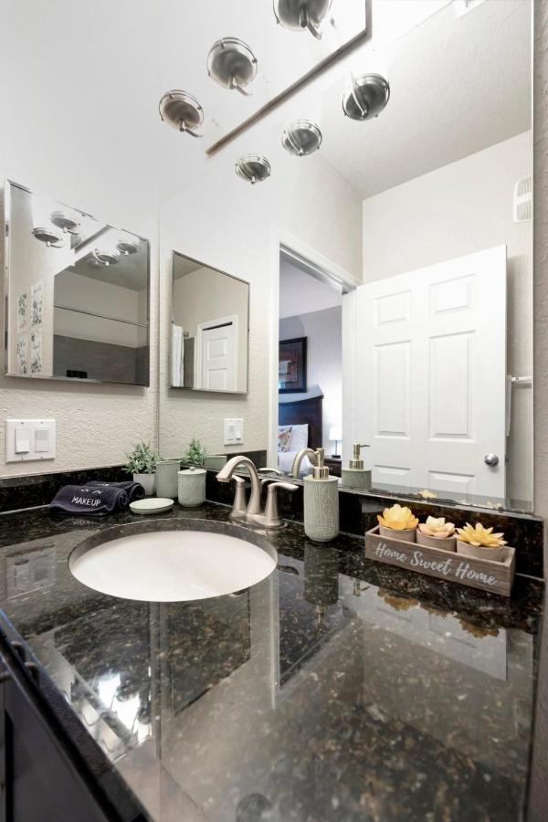 Tropical 3Br Suite-2 Resort Style Pools-5 Mil To Bay-Gym-Close To Beach Tampa Bagian luar foto