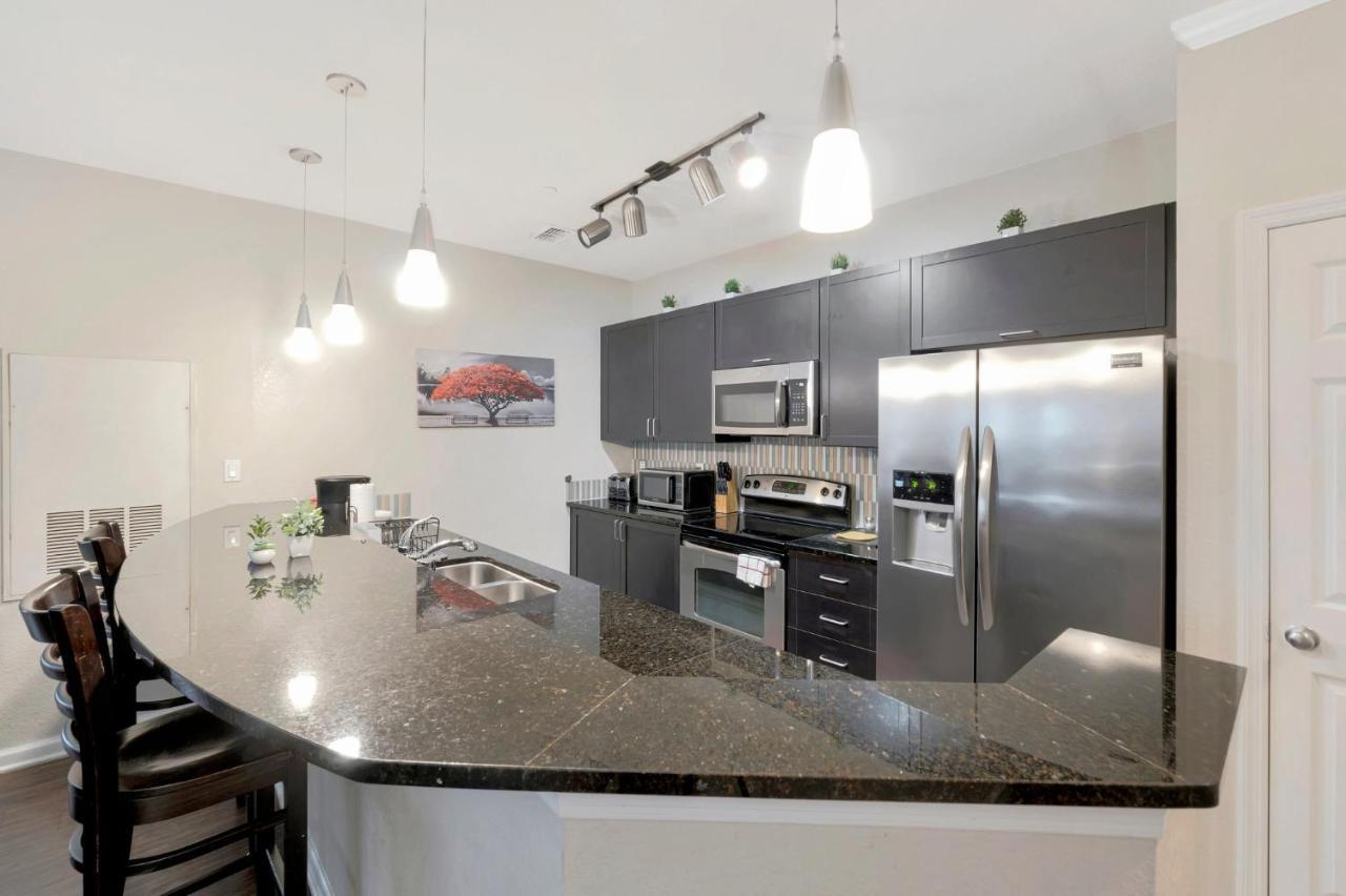 Tropical 3Br Suite-2 Resort Style Pools-5 Mil To Bay-Gym-Close To Beach Tampa Bagian luar foto