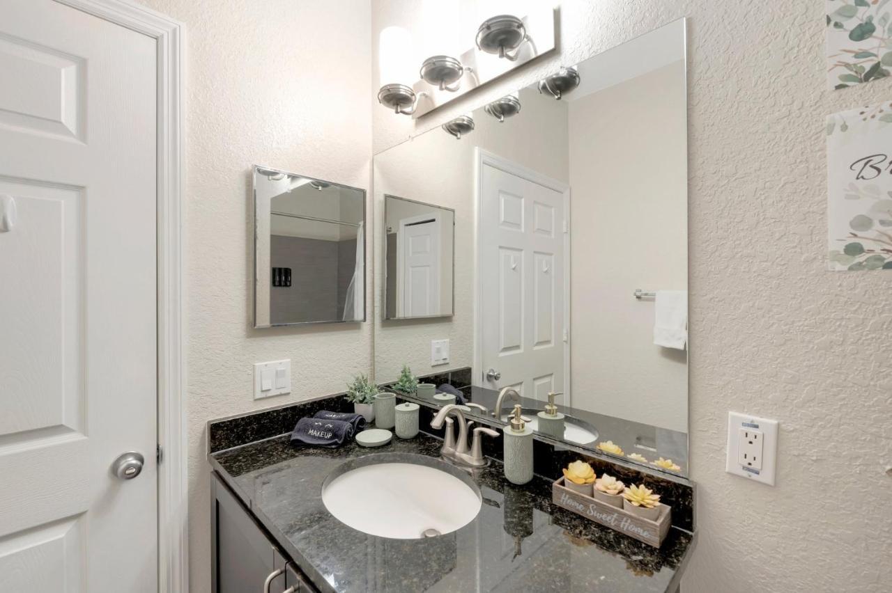 Tropical 3Br Suite-2 Resort Style Pools-5 Mil To Bay-Gym-Close To Beach Tampa Bagian luar foto