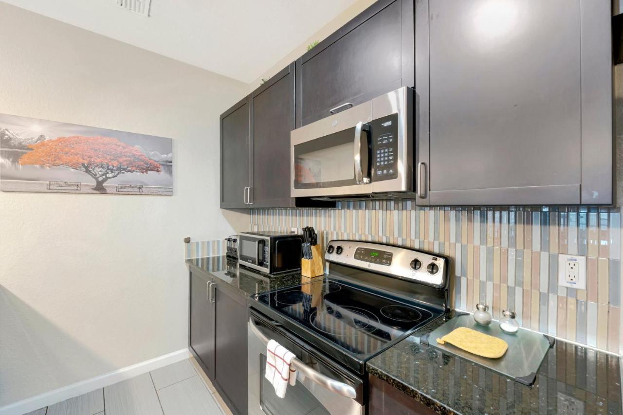 Tropical 3Br Suite-2 Resort Style Pools-5 Mil To Bay-Gym-Close To Beach Tampa Bagian luar foto