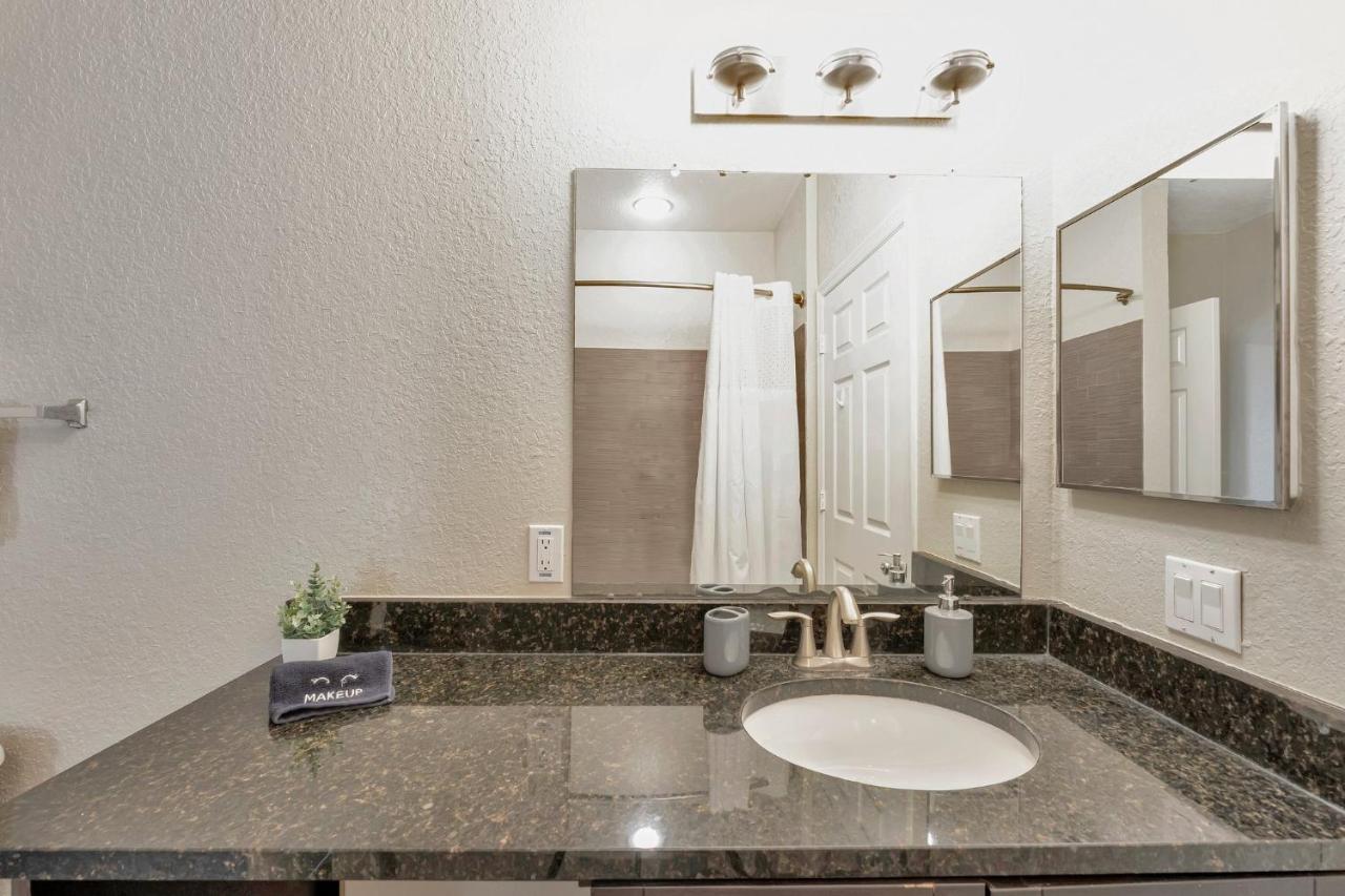 Tropical 3Br Suite-2 Resort Style Pools-5 Mil To Bay-Gym-Close To Beach Tampa Bagian luar foto