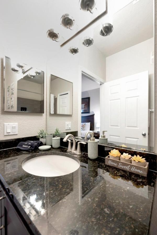 Tropical 3Br Suite-2 Resort Style Pools-5 Mil To Bay-Gym-Close To Beach Tampa Bagian luar foto